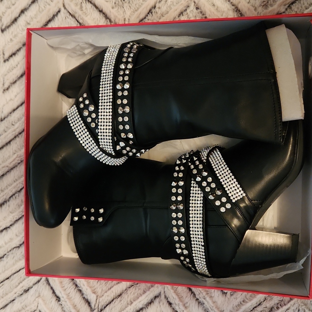 Ann Creek Lucea Strap Boot